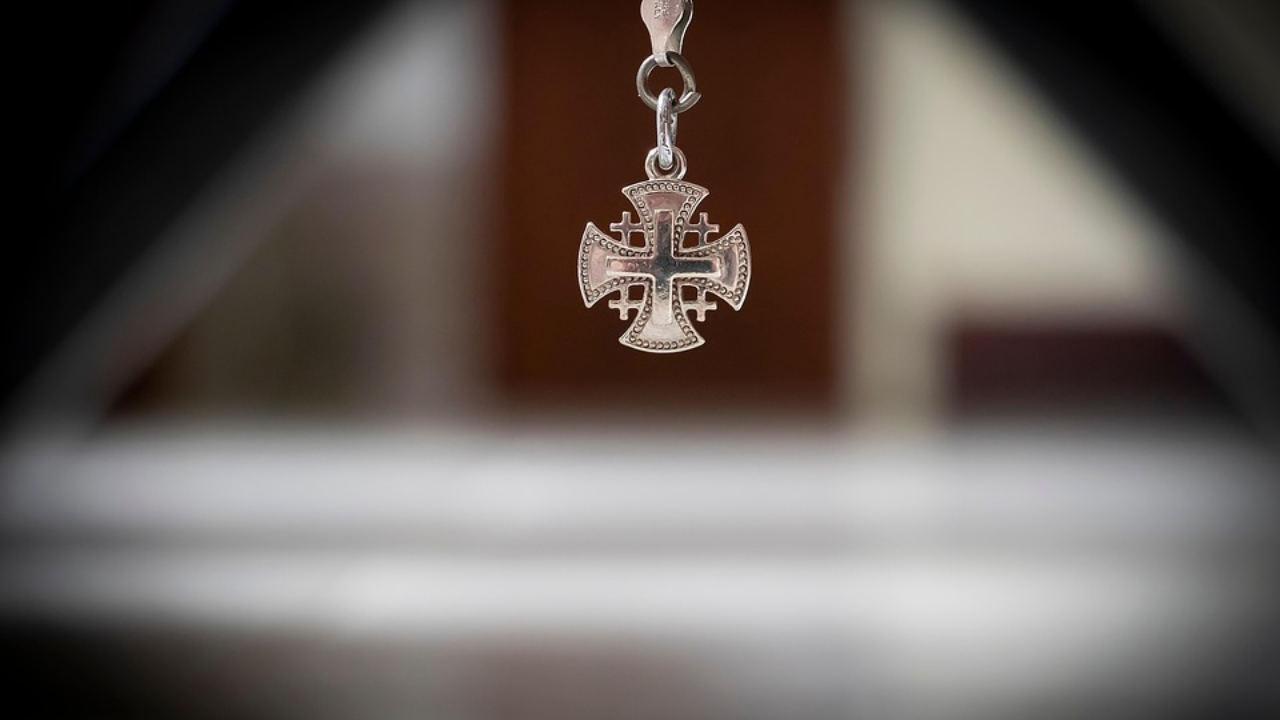 Why the Kendra Scott Cross Necklace is a Must-Have Accessory