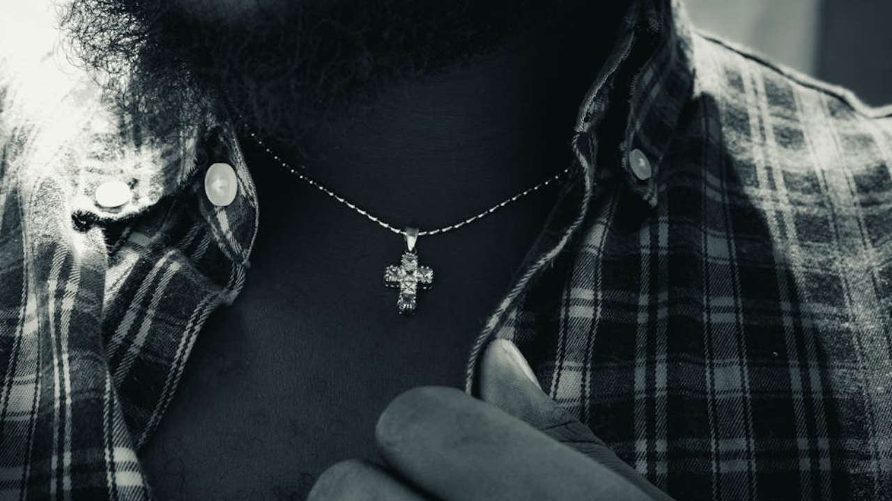 Men's Cross Necklace: A Bold Statement of Faith and Style