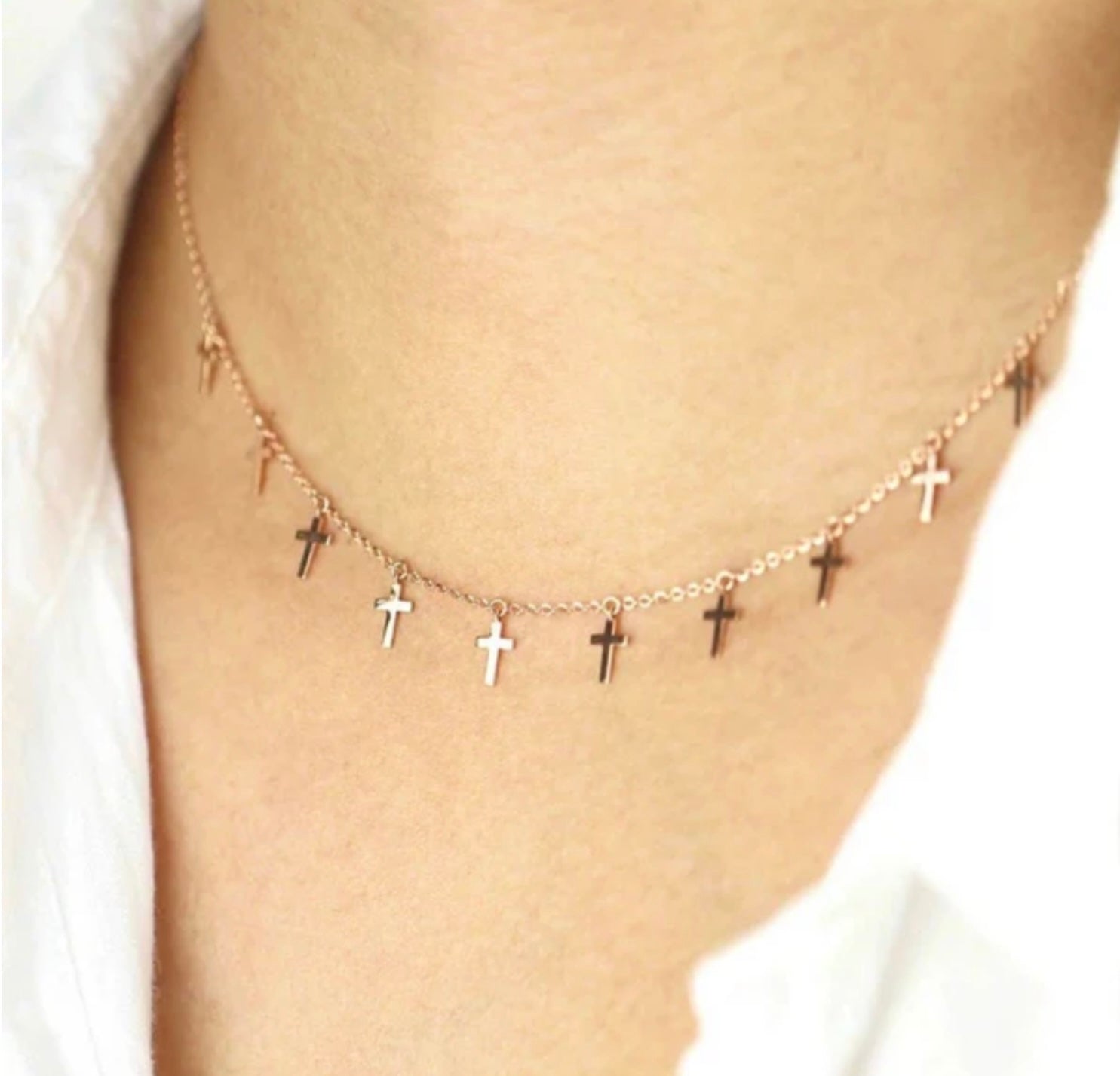 10 Beautiful Christian Jewelry Pieces for Everyday Wear